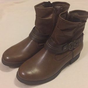 🆕 brown booties size 10